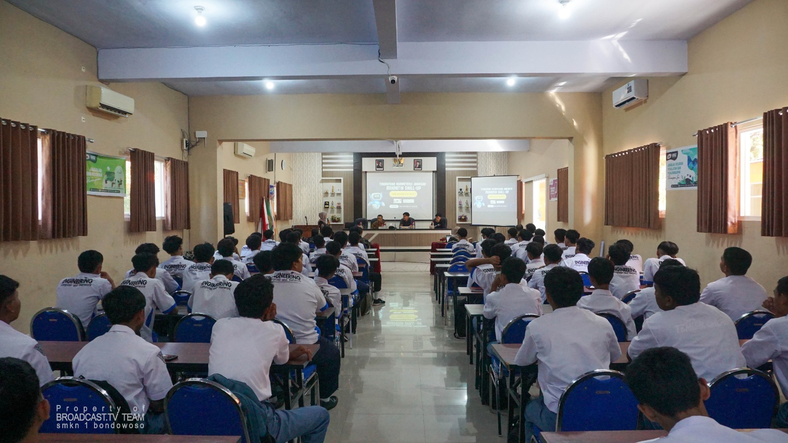 SMKN 1 Bondowoso Hadirkan Guru Tamu Axlerate You Tingkatkan Kompetensi Jaringan Mikrotik