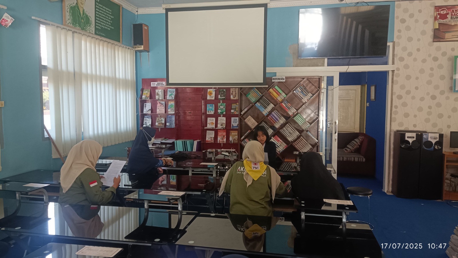 Siswa SMKN 1 Bondowoso Ikuti Seleksi BIG SMK JATIM CUP 2 News Anchor English Olympiad